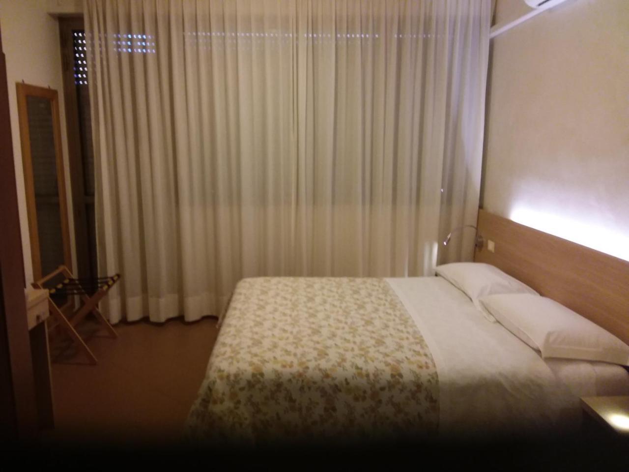 Albergo Nyers Perugia Exterior foto